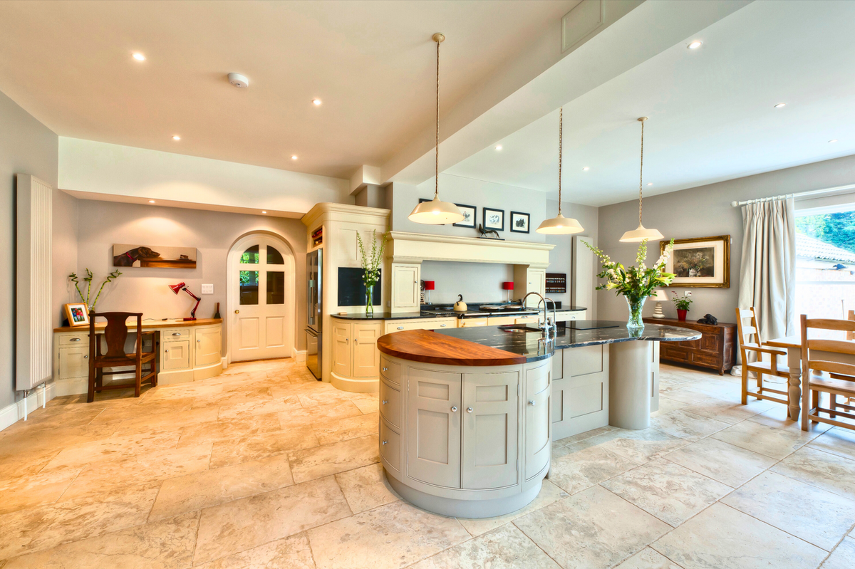 Luxury Bespoke Kitchens