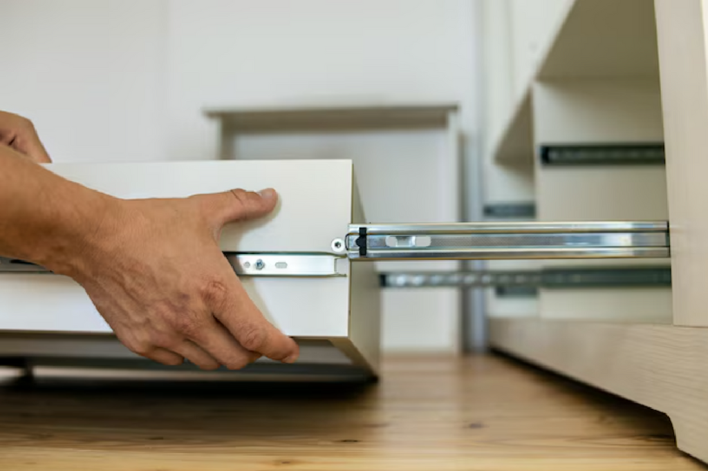 Signs It’s Time to Replace Your Kitchen Cabinet Doors