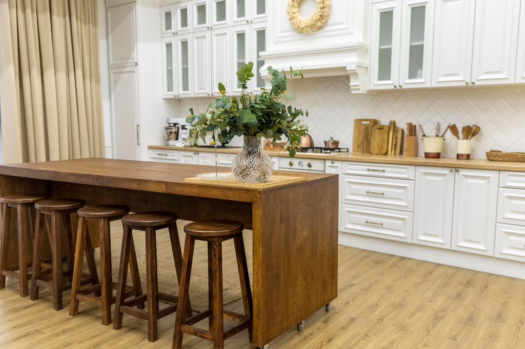 5 Ways to Use a Kitchen Island