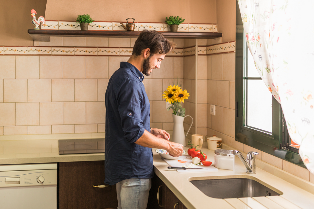 How to Maintain and Clean Your Kitchen Sink for a Lasting Shine