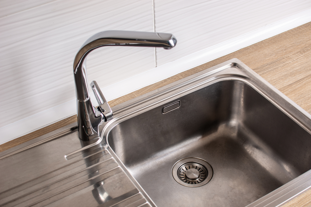Stainless Steel vs. Ceramic Kitchen Sinks: Which One Is Best?
